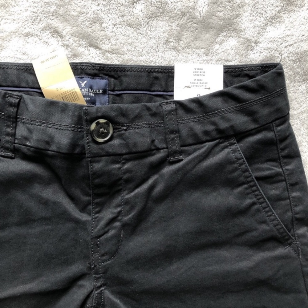 Shorts - Picture 2 of 3